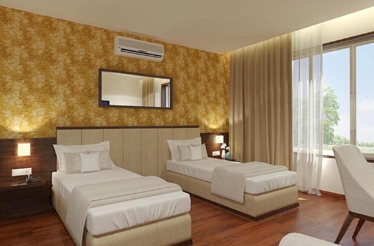 Hotel Shlok Kolhapur Ngoại thất bức ảnh