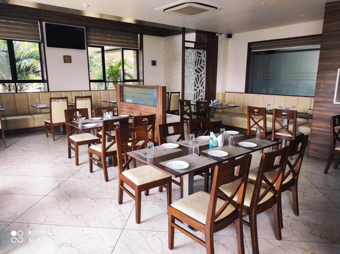 Hotel Shlok Kolhapur Ngoại thất bức ảnh