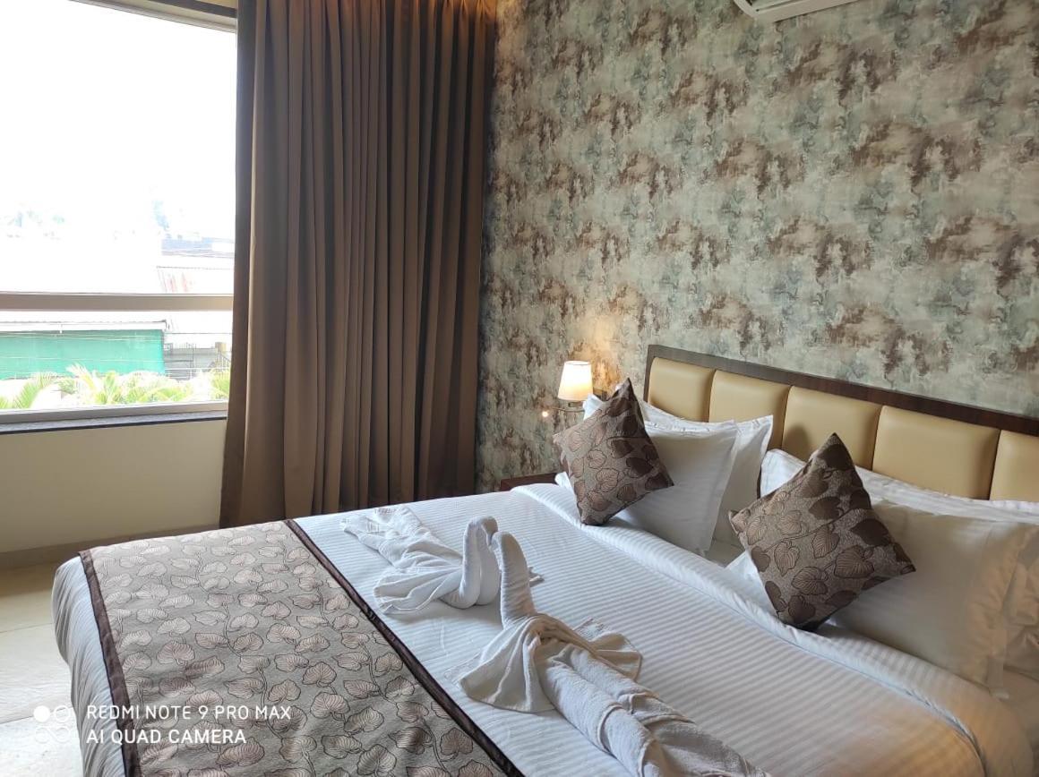 Hotel Shlok Kolhapur Ngoại thất bức ảnh