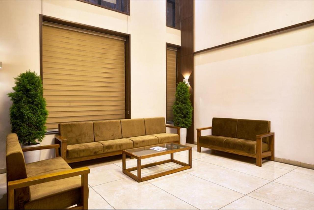 Hotel Shlok Kolhapur Ngoại thất bức ảnh