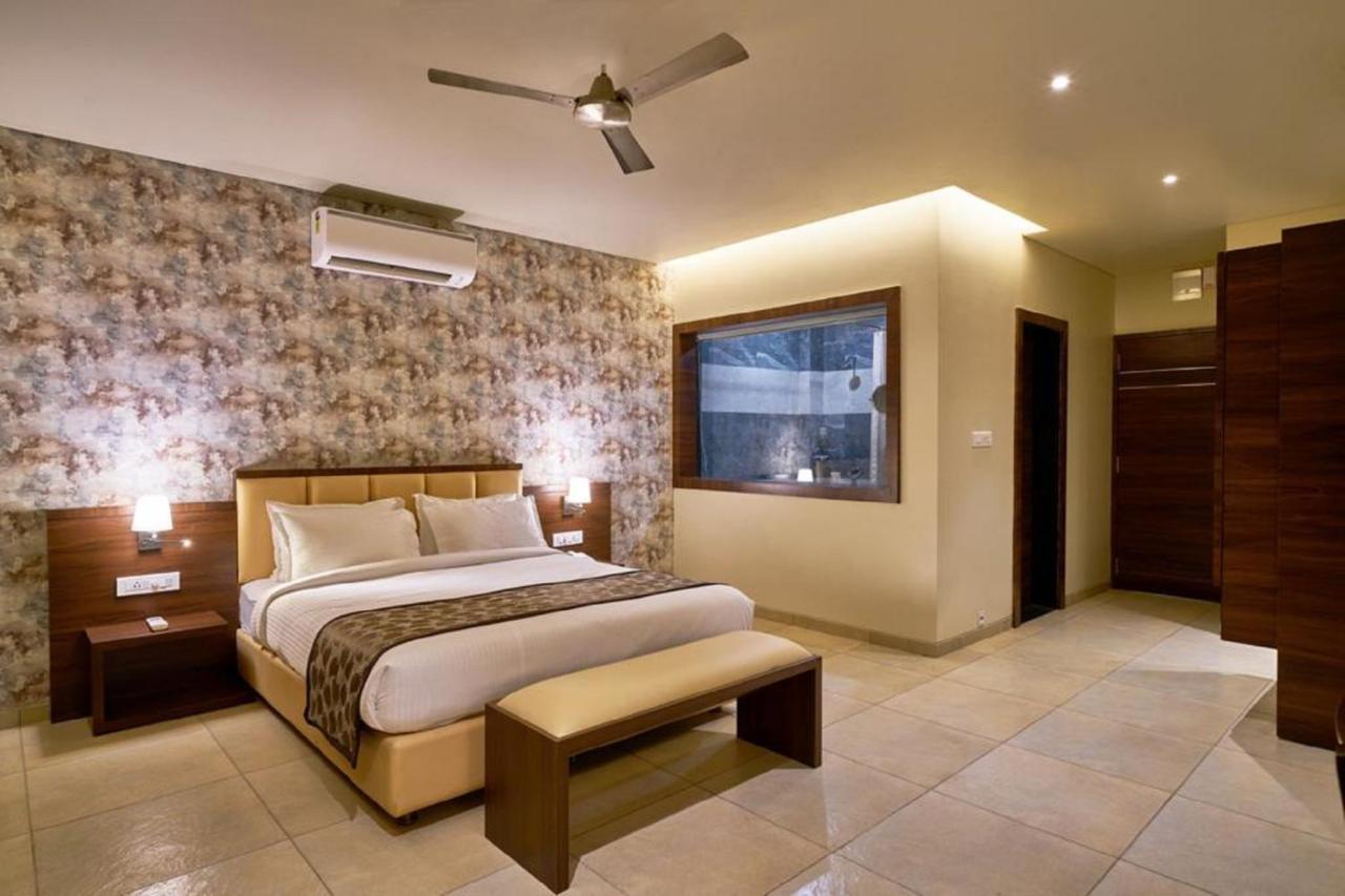Hotel Shlok Kolhapur Ngoại thất bức ảnh
